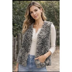 Steve Madden Faux Fur Vest Women Gray Shaggy Boho Sleeveless Jacket Cozy Medium